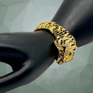 Fabulous Vintage Articulated Tiger Bracelet Gold Tone With Crystals